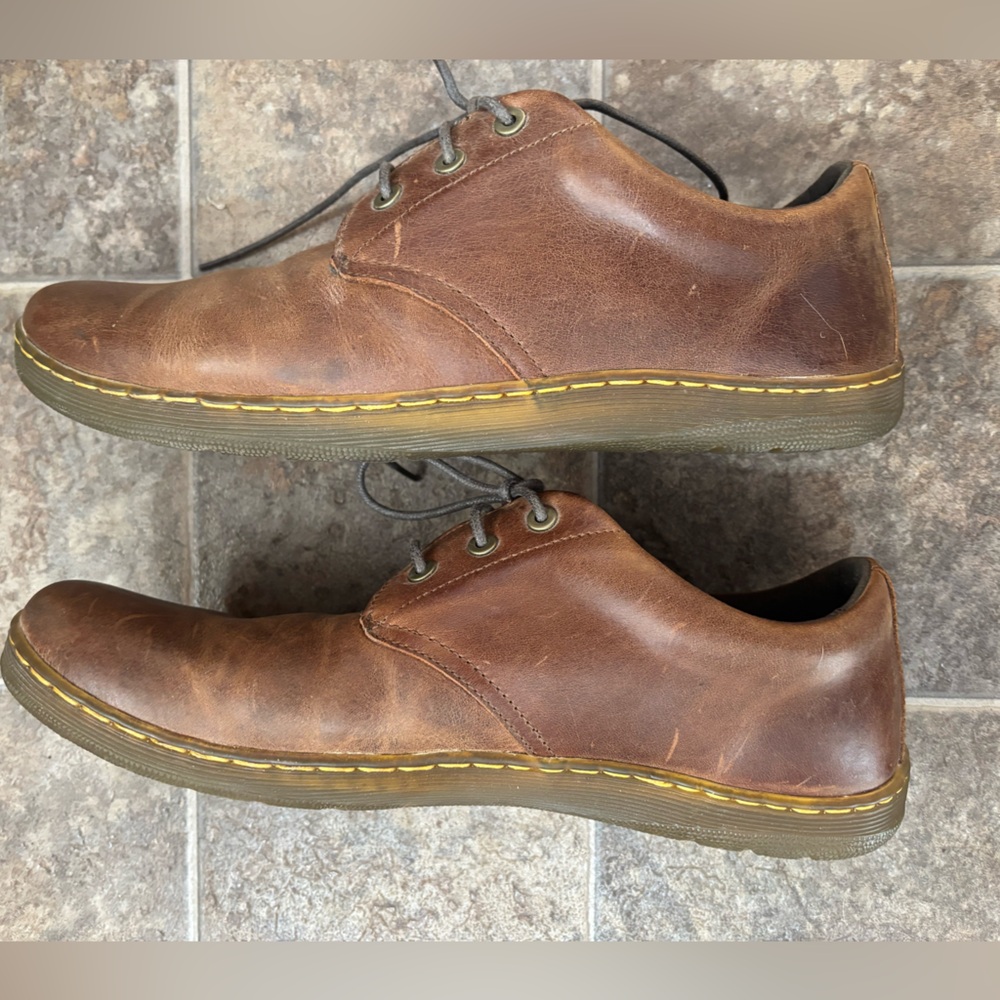 Men’s size 14 Dr Martin “AirWair” brown lace up